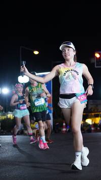 BIB: 4350, 470
                            <button type="button" onclick="openModal(23068941)" class="btn btn-primary btn-sm float-right btn-popup" data-toggle="modal" data-target=".modal-high-quality">
                        <i class="fas fa-shopping-cart"></i> Add to Cart
                    </button>
                                            <button type="button" onclick="isThisMe(23068941, true)" class="btn btn-success btn-sm float-right btn-popup btn-isme hidden" data-toggle="tooltip" data-placement="bottom" title="นี่คือรูปของคุณใช่ไหม คลิกที่นี่เพื่อเอาเข้าอัลบั้ม">
                        <i class="fas fa-plus"></i> Add to album
                    </button>
                    <button type="button" onclick="isThisMe(23068941, false)" class="btn btn-warning btn-sm float-right btn-popup btn-isnotme hidden">
                        <i class="fas fa-ban"></i> Remove from album
                    </button>